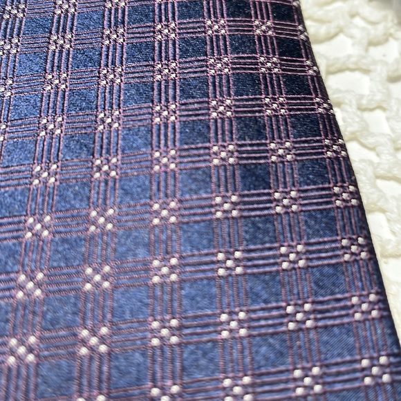 Calvin Klein 100% silk tie - Picture 3 of 6
